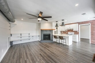 Building Photo - 1500 Bay Area Blvd