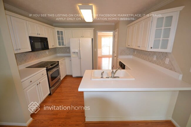 Building Photo - 2999 Orchard Rd SW