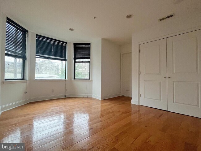 Foto del edificio - 1250 Ridge Ave