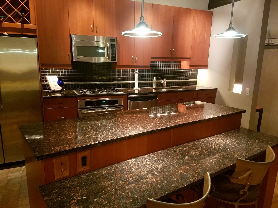 Kitchen and Island - 1725 W North Ave