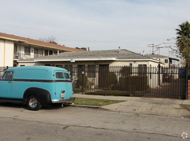 Building Photo - 6422 S Victoria Ave