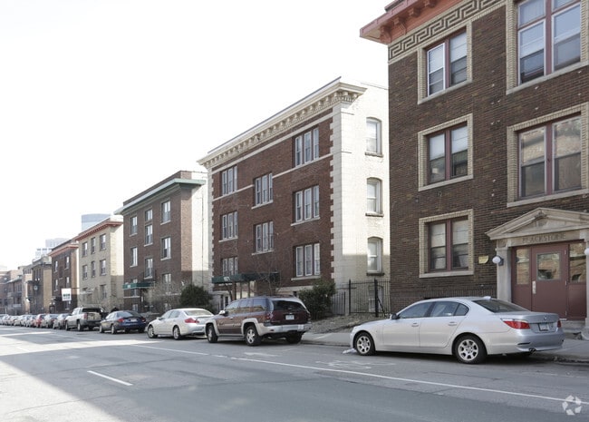 Building Photo - 1st Avenue Flats