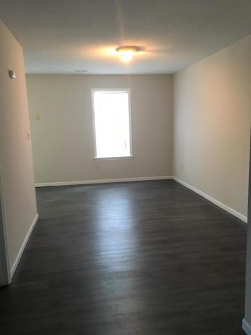 Building Photo - 2216 Live Oak Ln