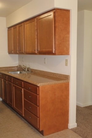 Kitchen - 741 Kilgor Ct