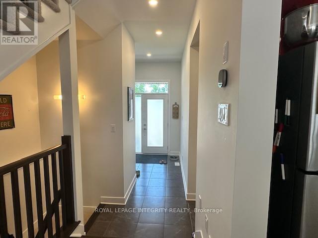 Building Photo - 119 Bristol Cres
