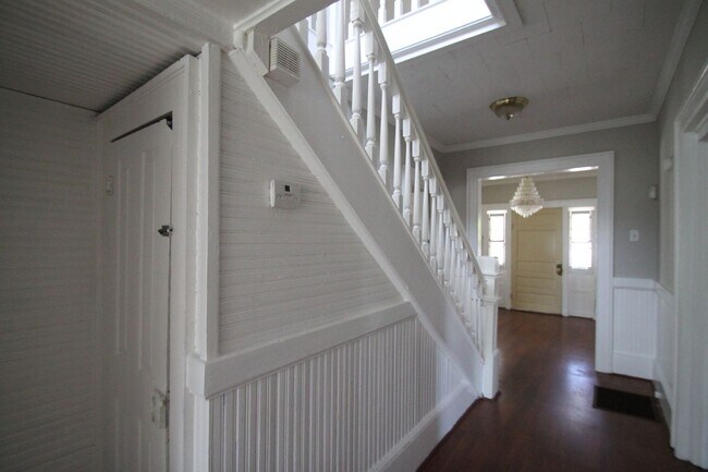 Foto del edificio - Exclusively Offered By Muse Realty Rentals, LLC