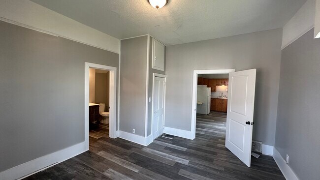 Dormitorio - 712 Poplar St
