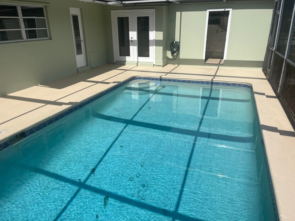 Foto principal - 9109 Bamboo Dr