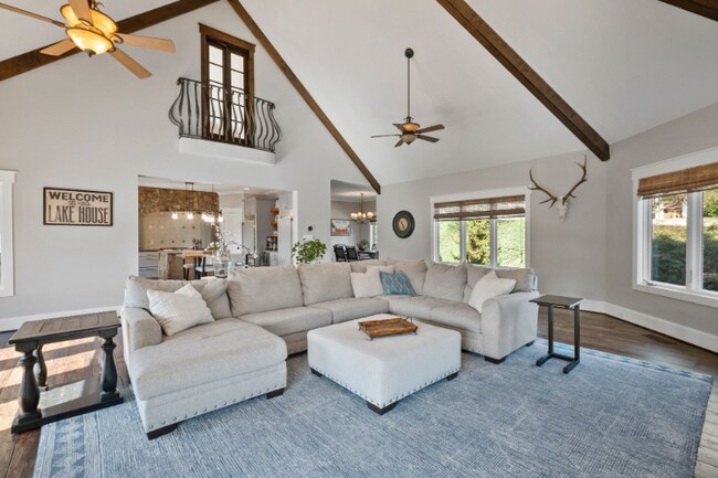 Foto del edificio - 271 44th Ave Cir NW
