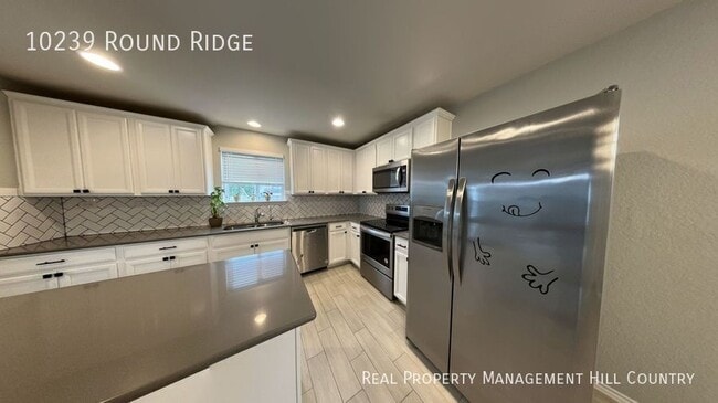 Building Photo - 10239 Round Rdg