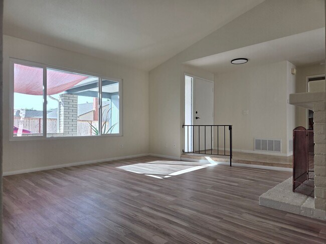 Foto del edificio - Private But Close to Everything in Oceanside!