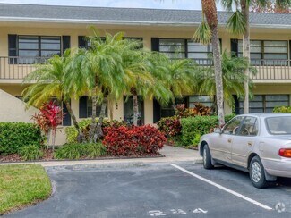 Building Photo - 7110 Fairway Bend Ln