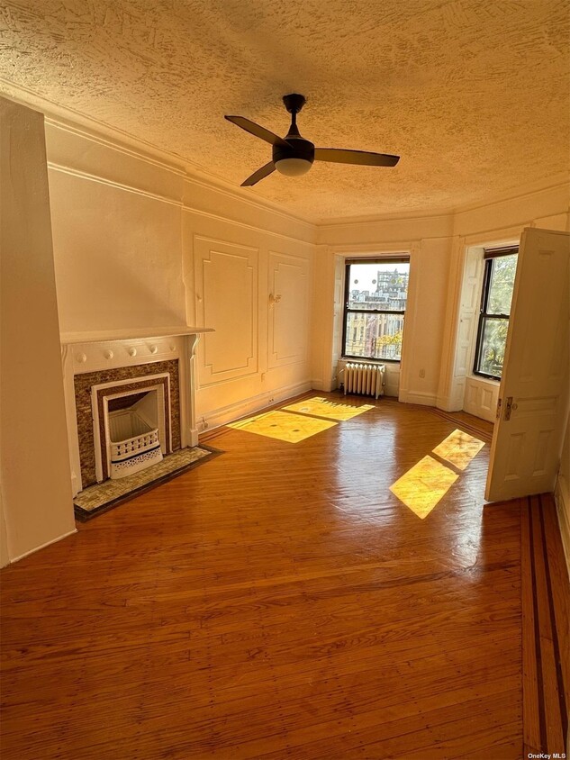 Primary Photo - 631 Jefferson Ave