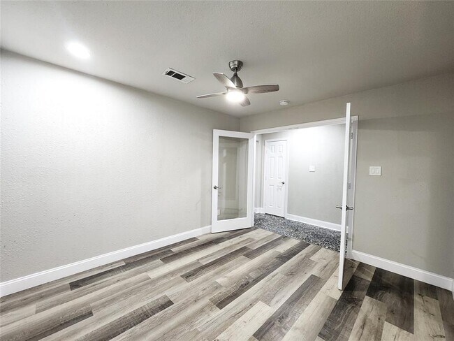 Building Photo - 4446 Busiek St