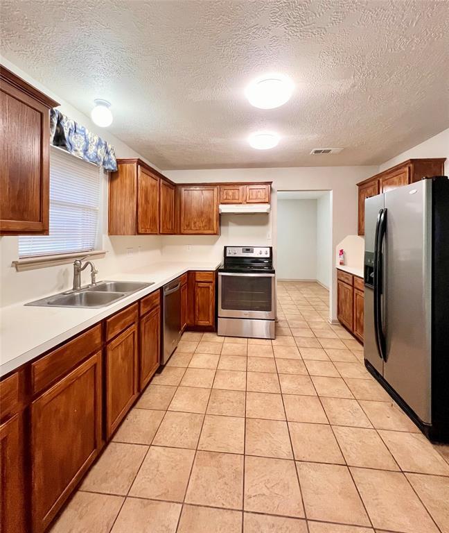 Building Photo - 1405 Manor Dr