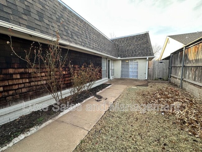 Photo - 2518 NW 62nd St House