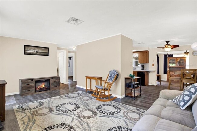 Building Photo - 1446 Normandy Blvd