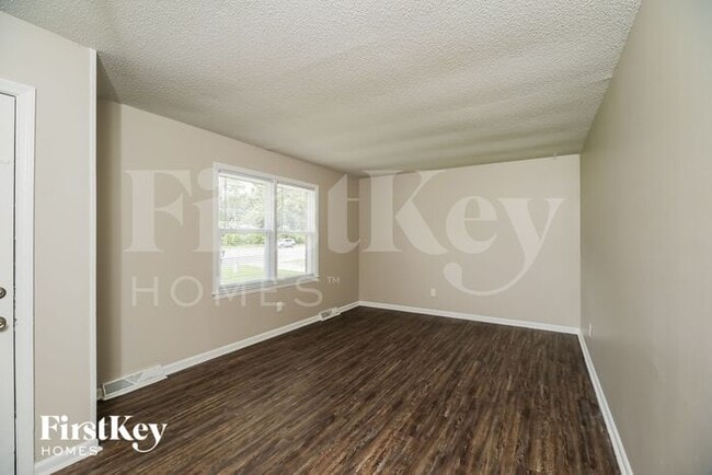 Building Photo - 4019 Ladson Rd