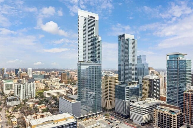 Building Photo - 360 Nueces St