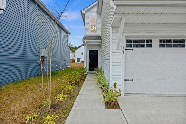 Foto del edificio - 327 Surfbird Rd