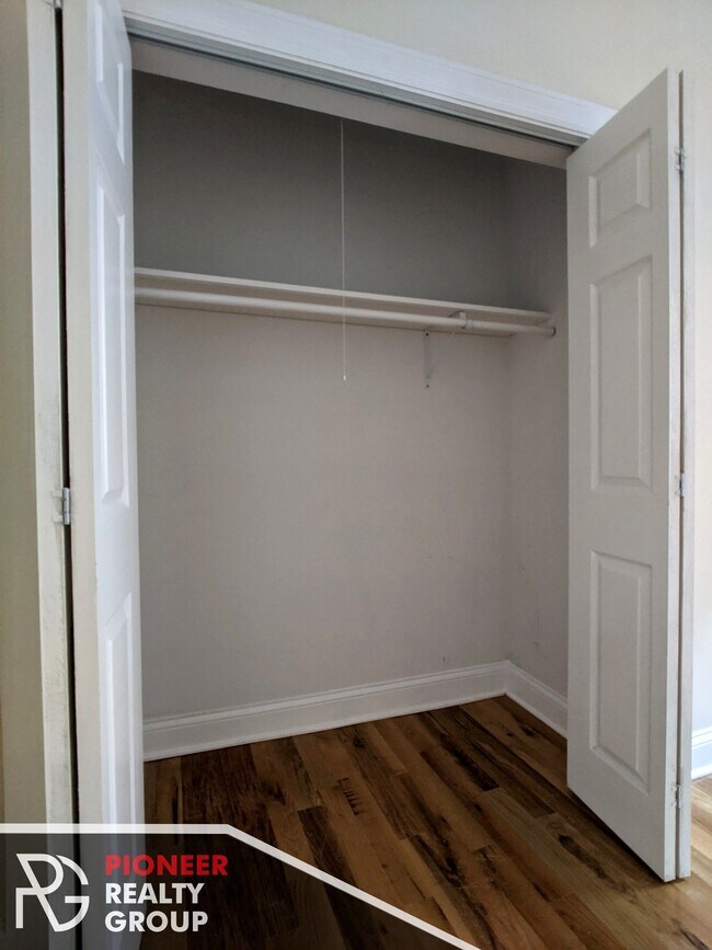 Building Photo - 1218 N Dearborn St