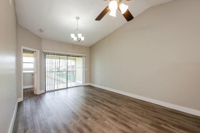 Foto del edificio - 2531 NW 56th Ave