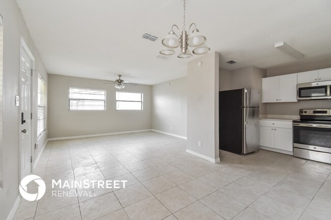 Building Photo - 7402 Pomelo Dr