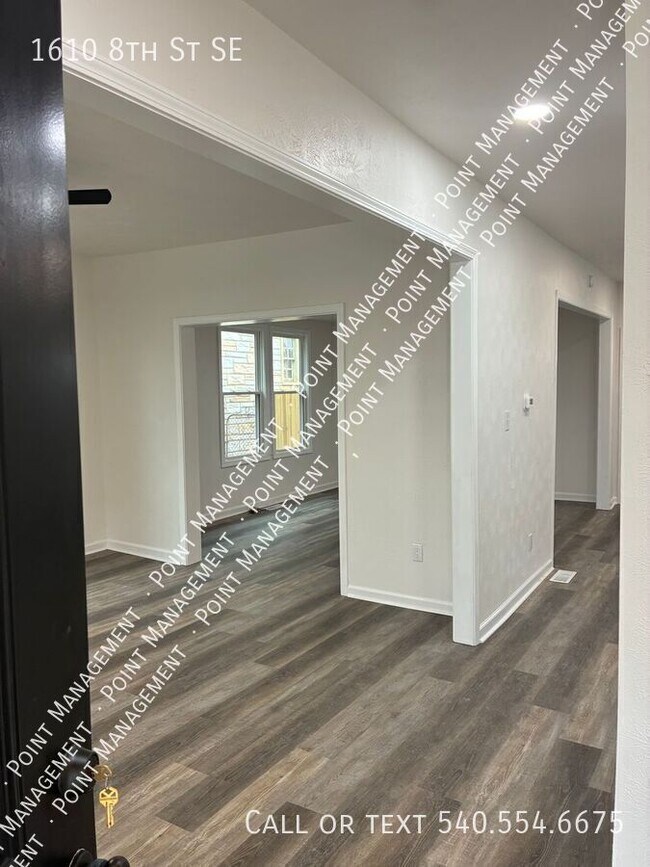 Foto del edificio - 1610 8th St SE