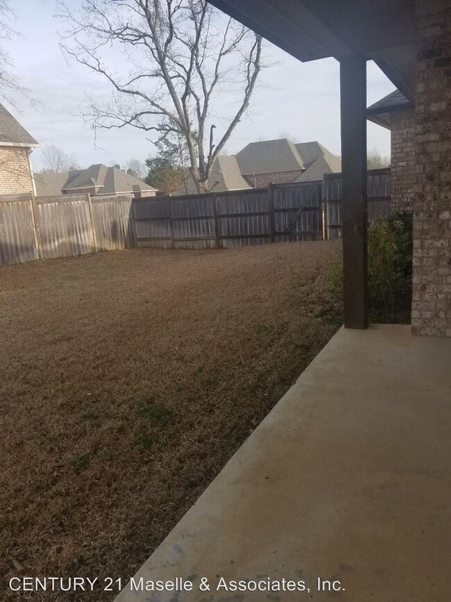 Building Photo - 4 br, 3 bath House - 206 Copper Creek