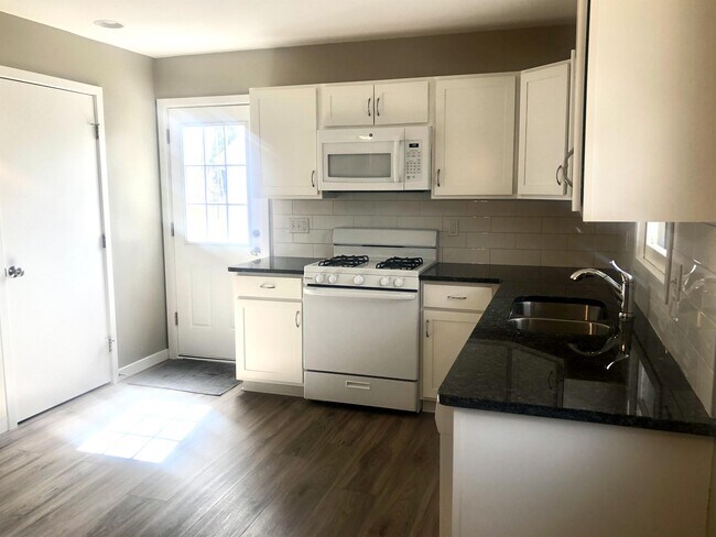 Foto del edificio - 2929 Burlingame Ave SW