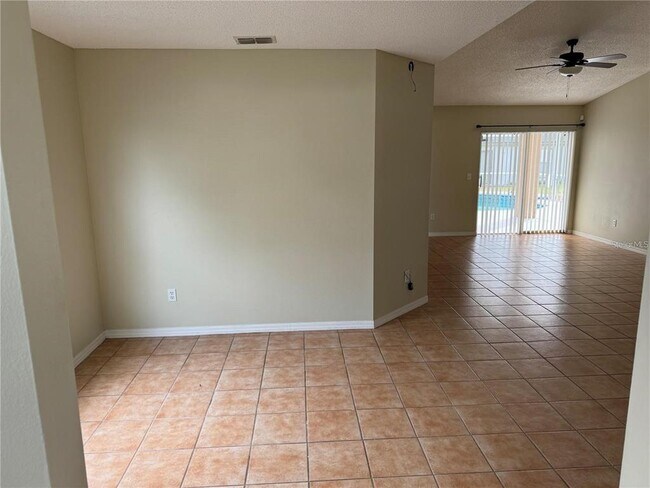Foto del edificio - 7808 Laurel Oak Ln