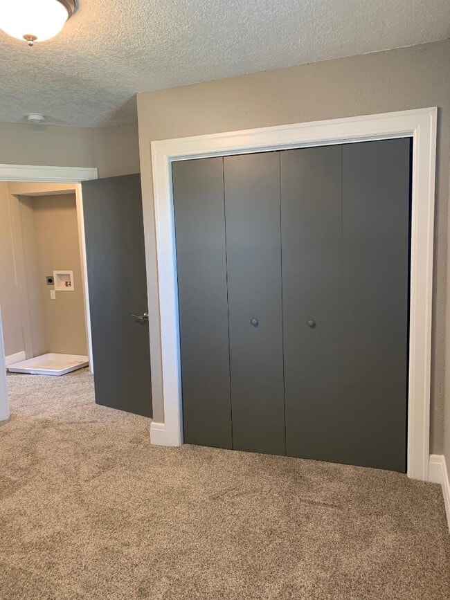 Building Photo - 1502 Sugar Grove Ave