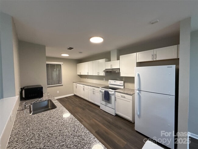 Building Photo - 3621 Willow Point Dr