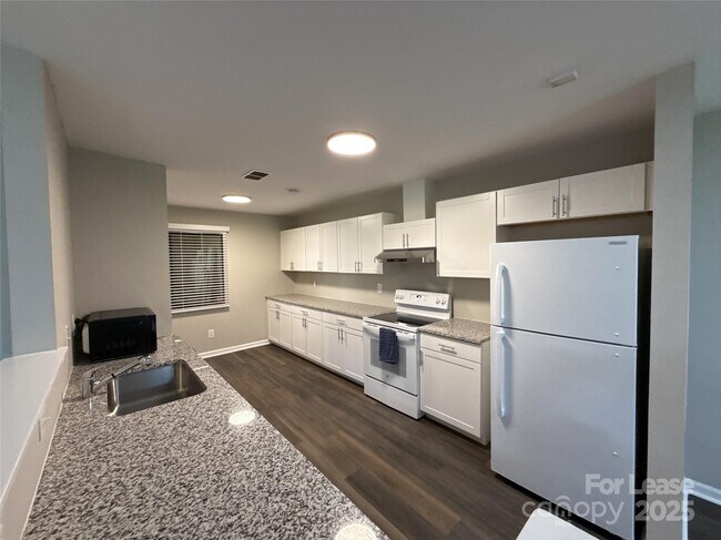 Foto del edificio - 3621 Willow Point Dr