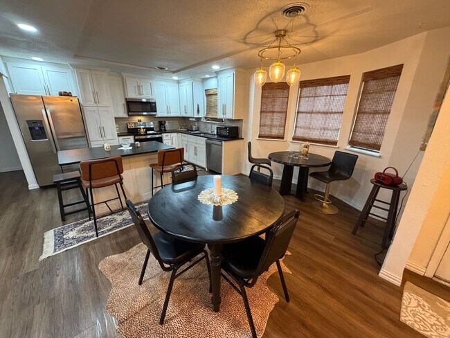 Foto del edificio - 6008 Yale St