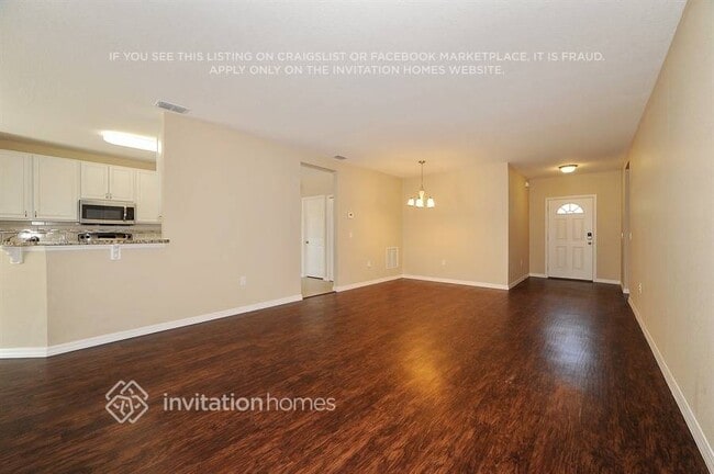 Building Photo - 2071 Kabat Ave