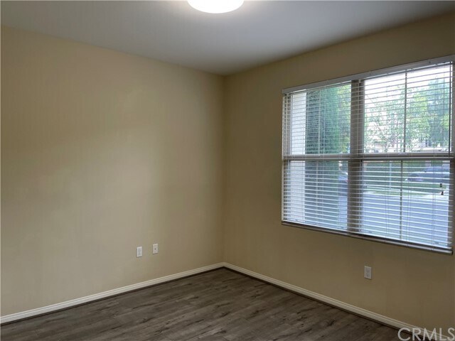 Building Photo - 231 Kempton