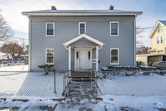 Building Photo - 115 Berkshire St