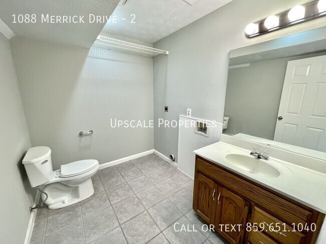 Foto del edificio - 1088 Merrick Dr