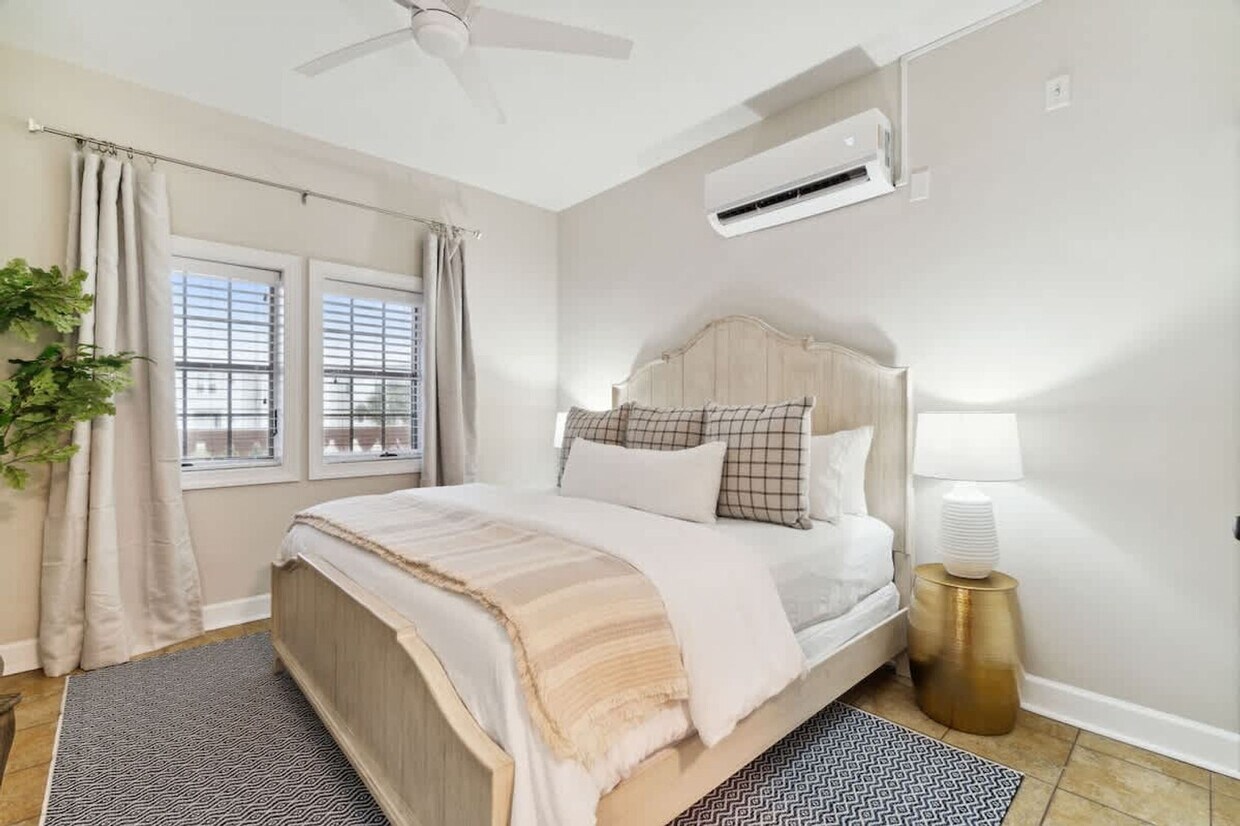 Foto principal - 10343 E County Hwy 30A