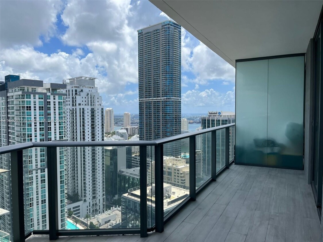Primary Photo - 1300 S Miami Ave