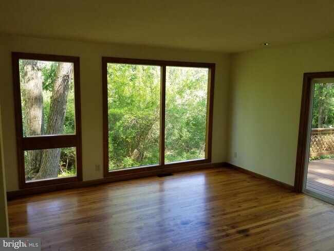 Foto del edificio - 545 E St Andrews Dr
