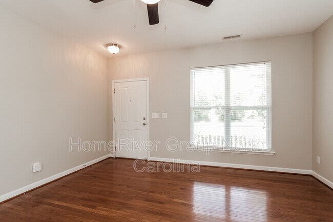 Foto del edificio - 6719 E Douglas Park Dr