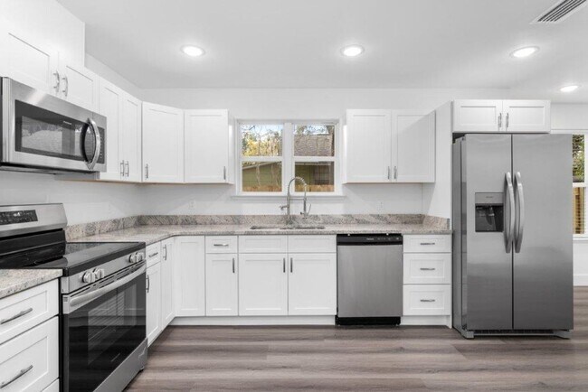 Foto del edificio - Everything new! Brand New Construction! 3 ...