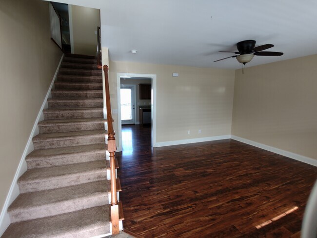 Foto del edificio - 434 Paisley Ct