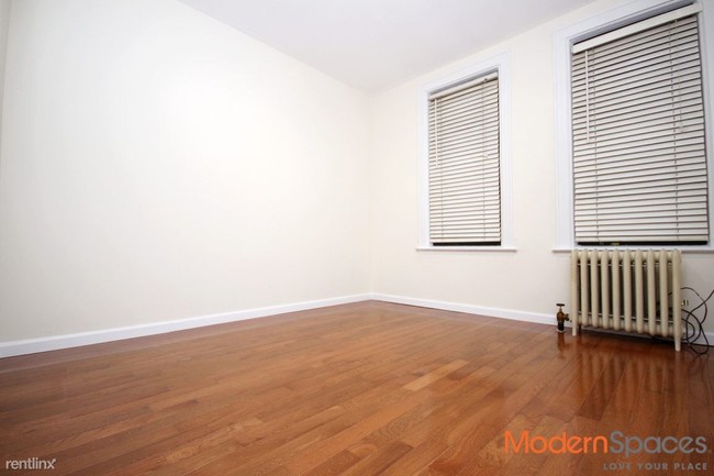 Foto del edificio - 2432 24th St