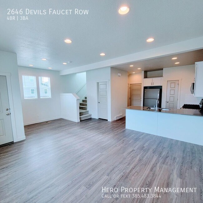 Building Photo - Stunning BRAND NEW Townhomes!