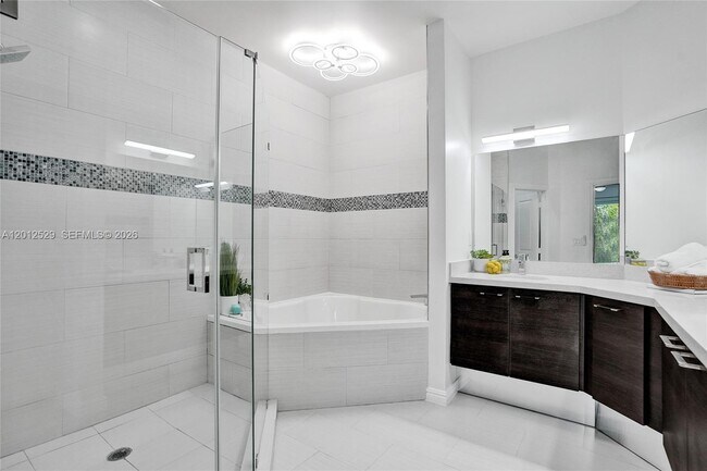 Foto del edificio - 2708 NE 30th Pl