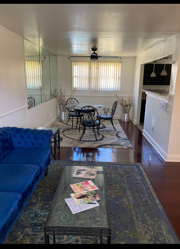 Foto del edificio - 6724 Fox Meadow Rd