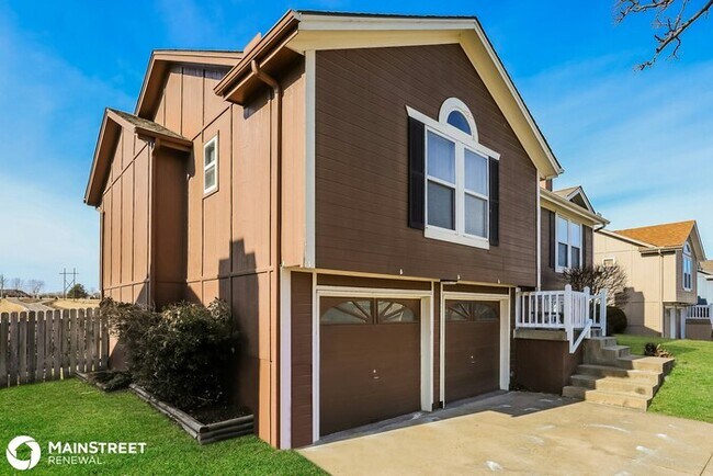 Building Photo - 706 20TH AVE S, GREENWOOD, MO 64034